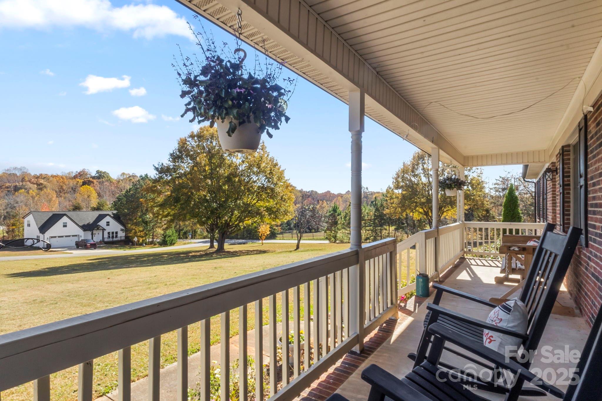 Lincolnton, North Carolina, 28092, United States, 4 Bedrooms Bedrooms, ,3 BathroomsBathrooms,Residential,For Sale,1989140