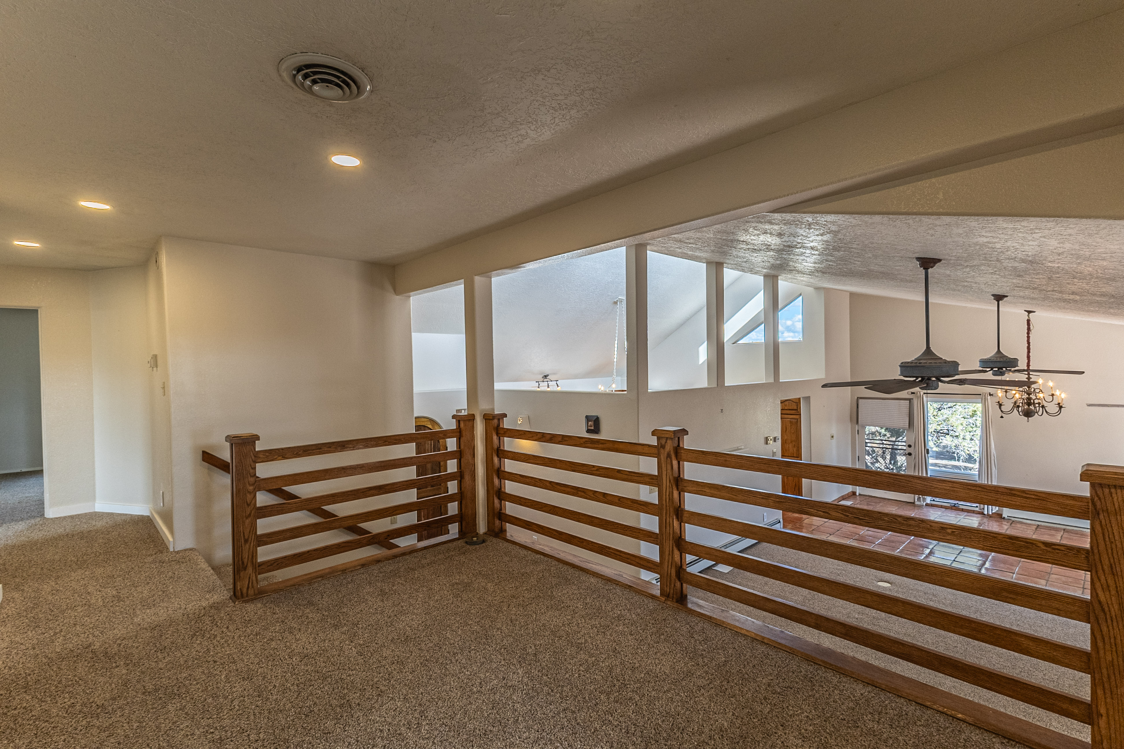 Farmington, New Mexico, 87402, United States, 4 Bedrooms Bedrooms, ,3 BathroomsBathrooms,Residential,For Sale,1995445