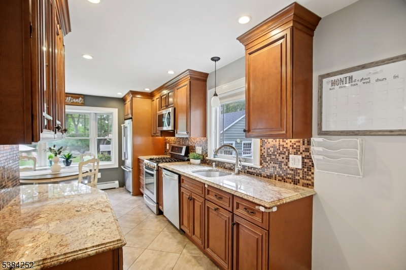 Cranford Twp., New Jersey, 07016, United States, 3 Bedrooms Bedrooms, ,2 BathroomsBathrooms,Residential,For Sale,1950969