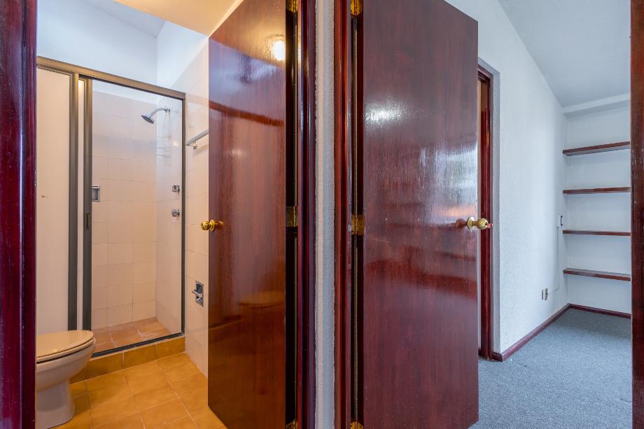 Álvaro Obregón, Ciudad de México, 01700, Mexico, 4 Bedrooms Bedrooms, ,3 BathroomsBathrooms,Residential,For Sale,1729158