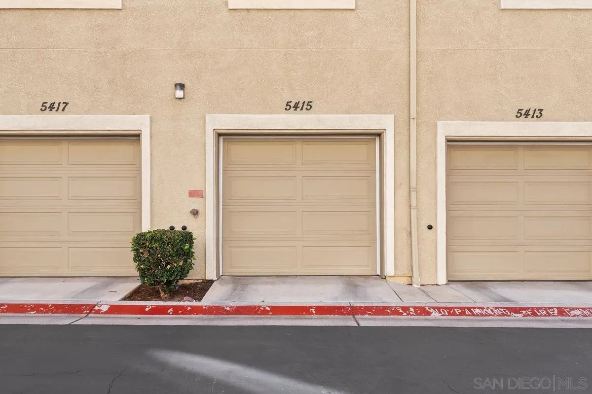 San Diego, California, 92105, United States, 2 Bedrooms Bedrooms, ,2 BathroomsBathrooms,Residential,For Sale,1970106