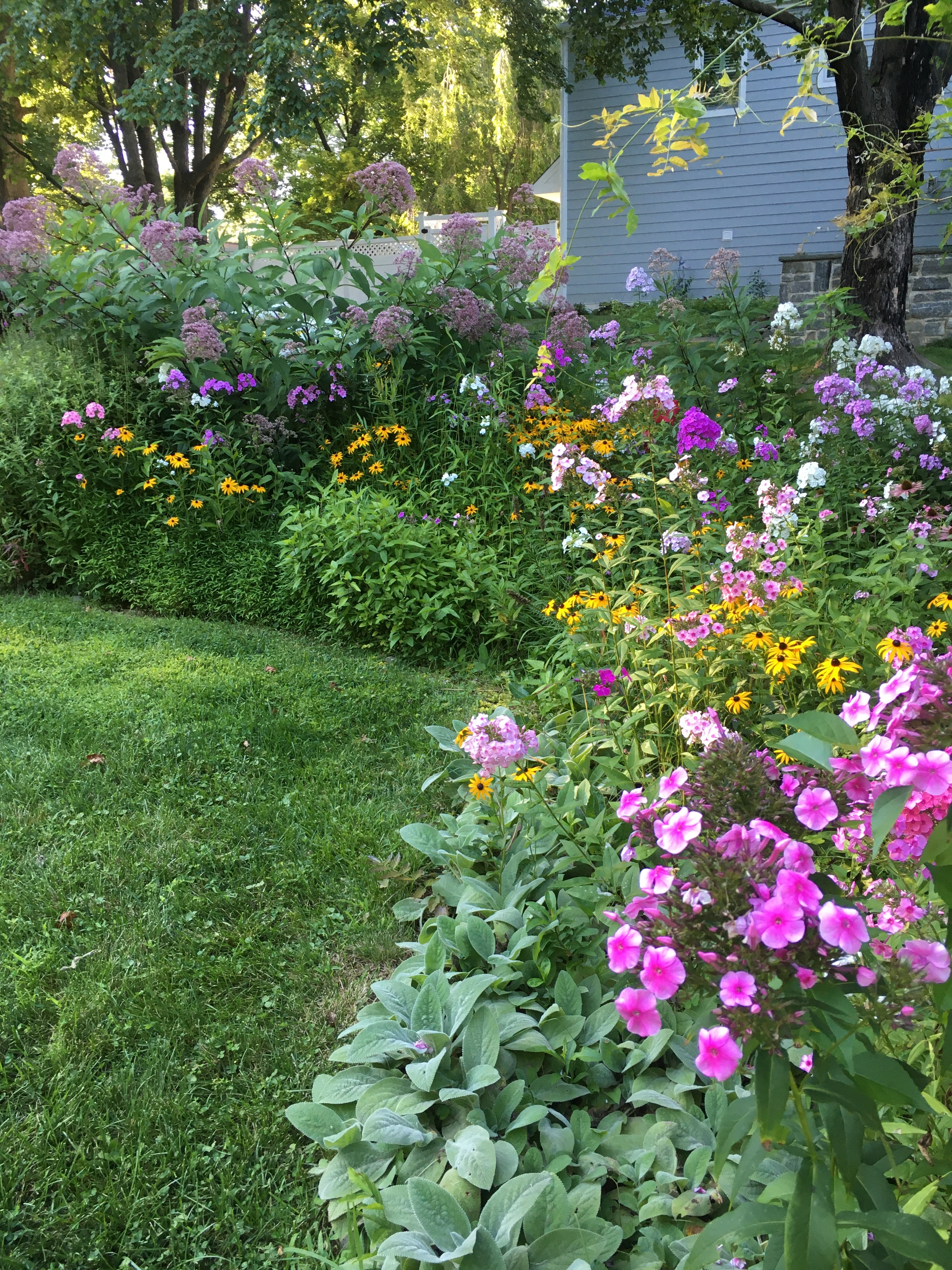  Custom Updated Neighborhood Bi-Level Style Home - 物件實景