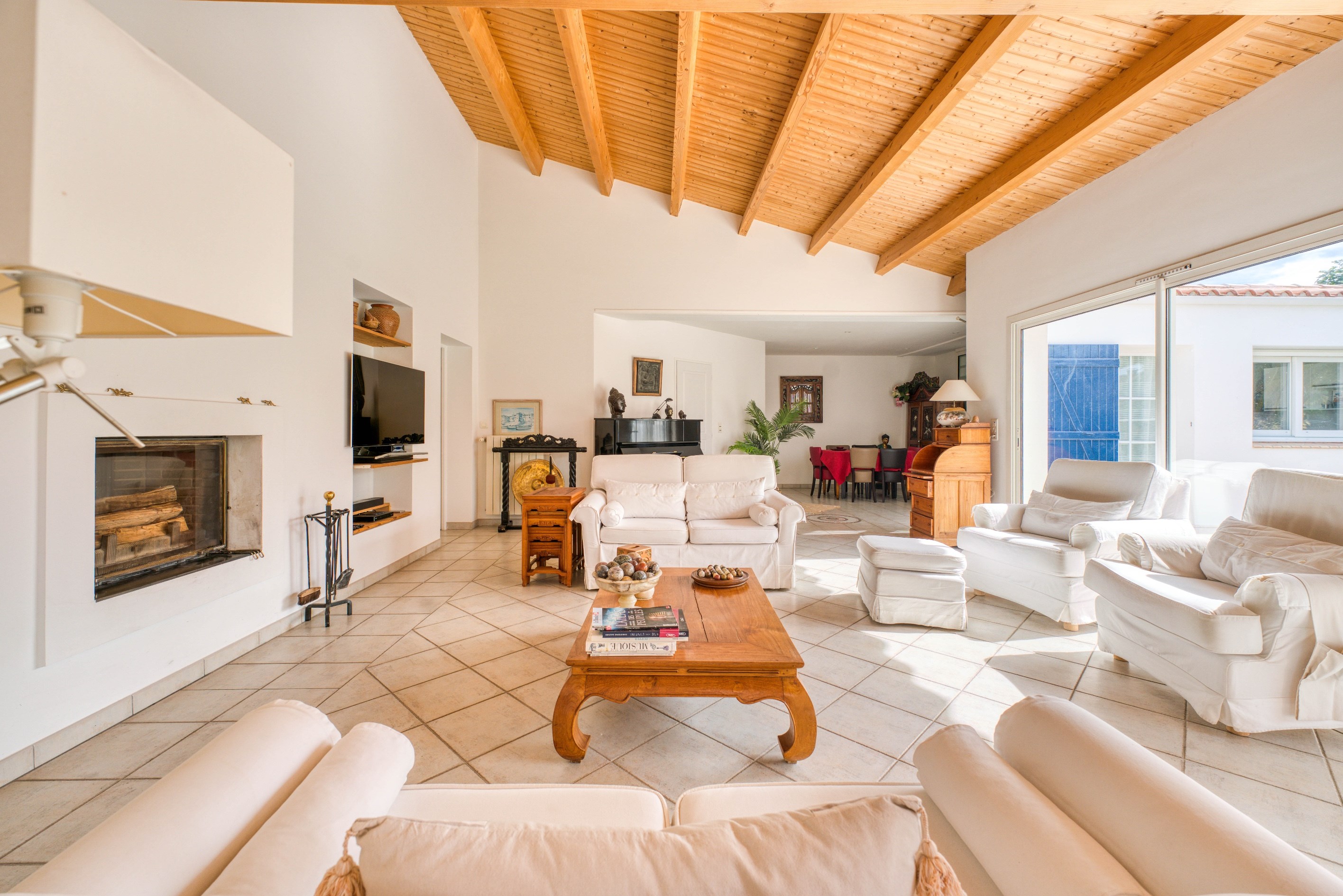  4 BEDROOM HOUSE IN THE HEART OF ST PIERRE D