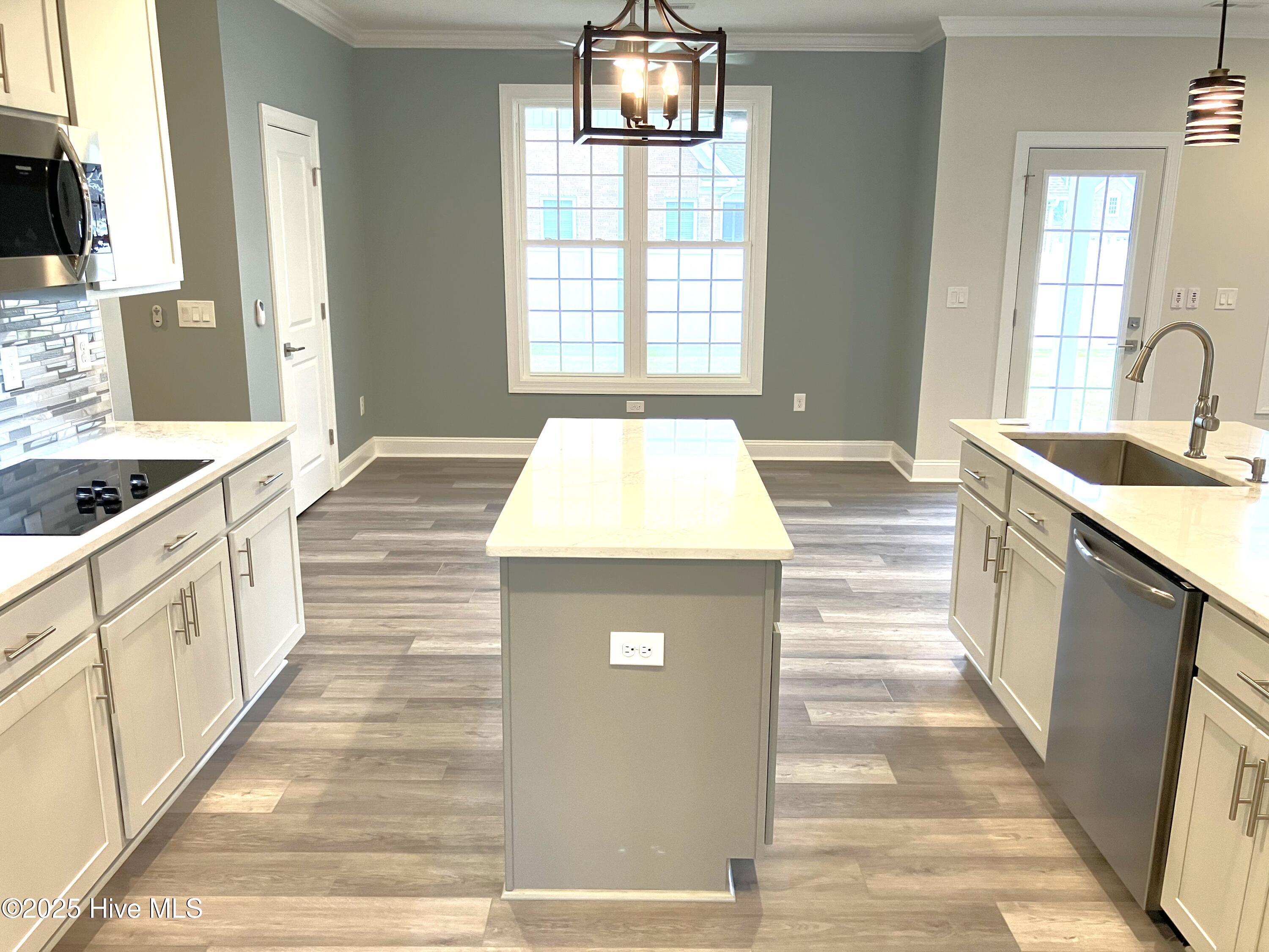 Jacksonville, North Carolina, 28546, United States, 5 Bedrooms Bedrooms, ,3 BathroomsBathrooms,Residential,For Sale,1983326