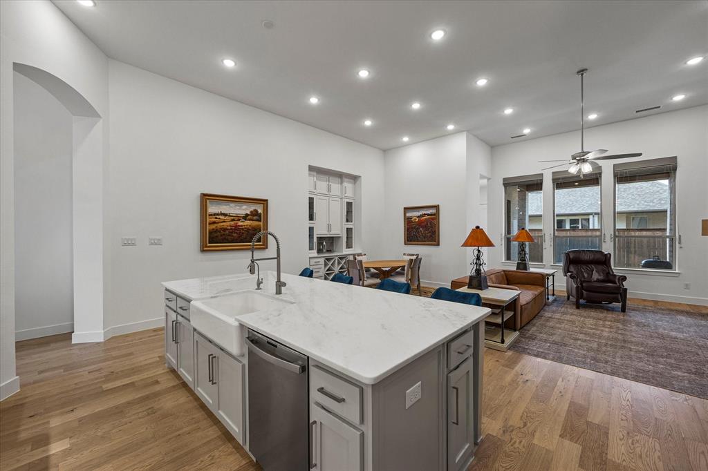 Rockwall, Texas, 75087, United States, 3 Bedrooms Bedrooms, ,4 BathroomsBathrooms,Residential,For Sale,1786102