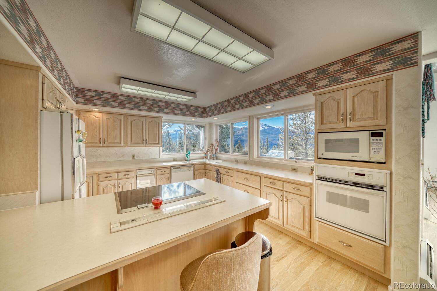 Twin Lakes, Colorado, 81251, United States, 2 Bedrooms Bedrooms, ,3 BathroomsBathrooms,Residential,For Sale,1989708