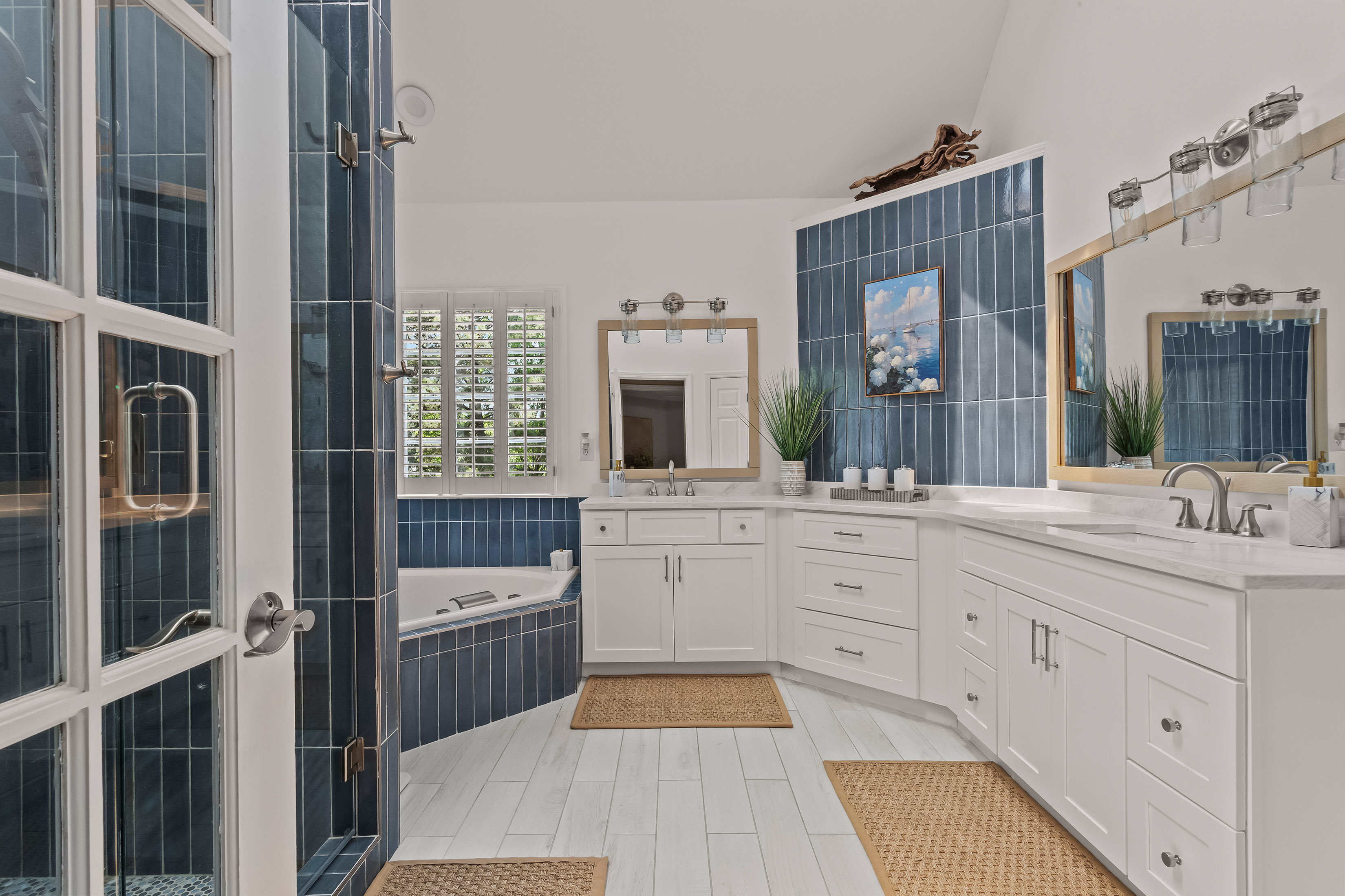  Timeless Elegance in Roswell