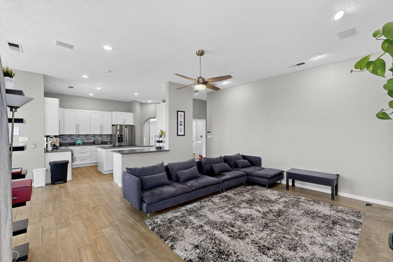 Albuquerque, New Mexico, 87122, United States, 5 Bedrooms Bedrooms, ,5 BathroomsBathrooms,Residential,For Sale,1933221