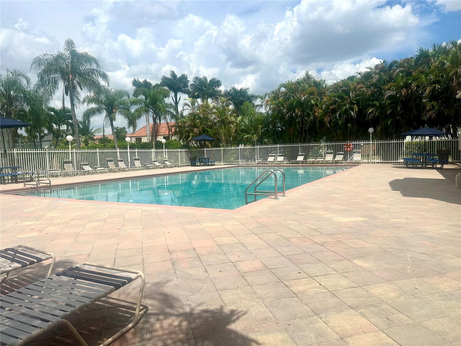Hialeah, Florida, 33015, United States, 4 Bedrooms Bedrooms, ,3 BathroomsBathrooms,Residential,For Sale,1918630
