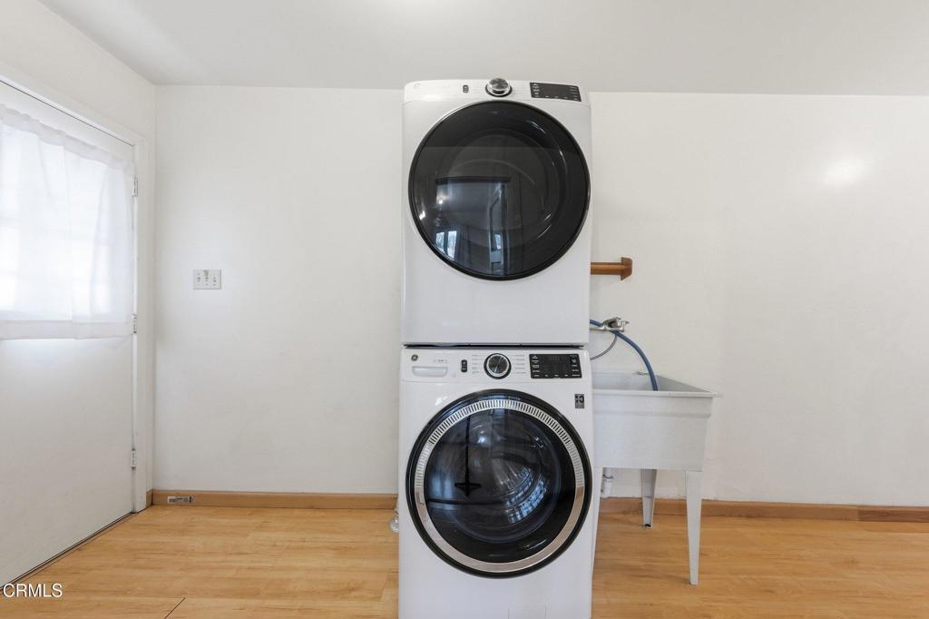 Santa Paula, California, 93060, United States, 3 Bedrooms Bedrooms, ,1 BathroomBathrooms,Residential,For Sale,2043015