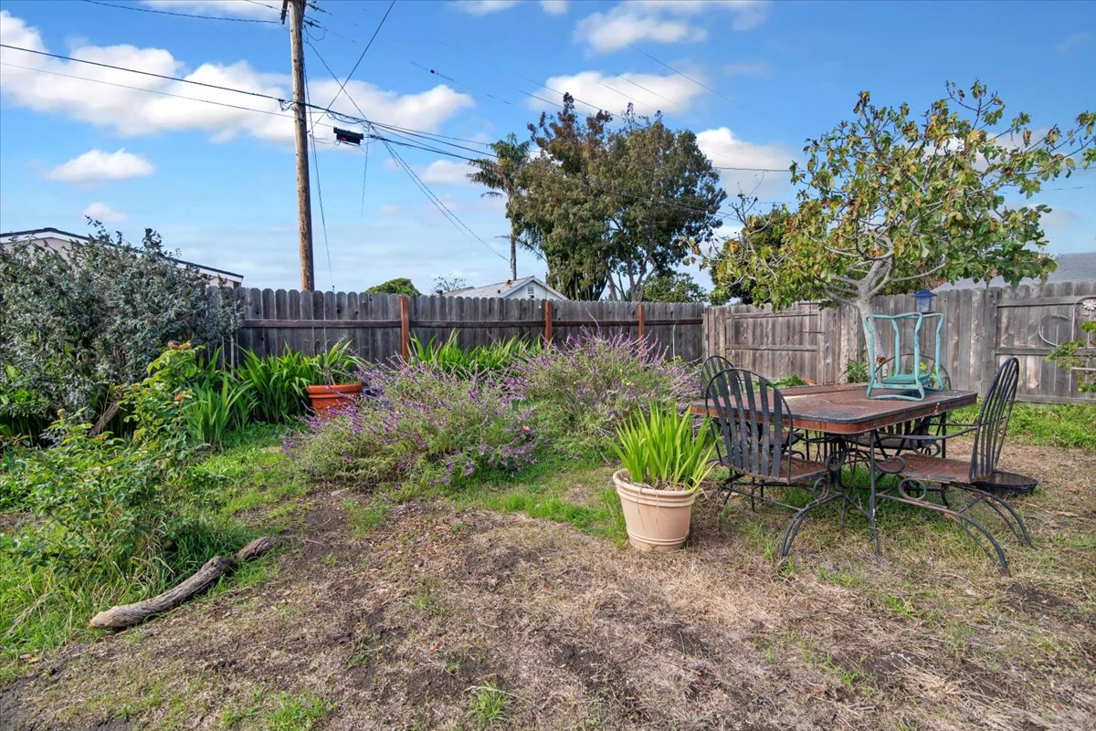 Lompoc, California, 93436, United States, 4 Bedrooms Bedrooms, ,1 BathroomBathrooms,Residential,For Sale,2002013