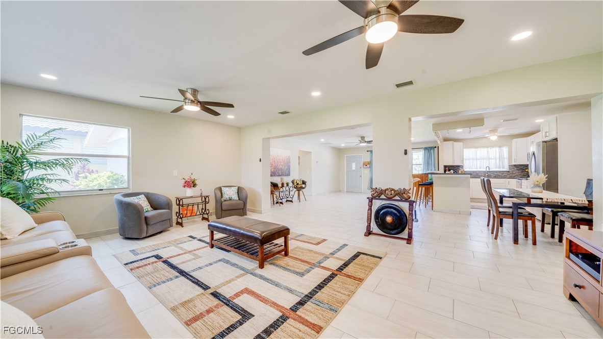 Cape Coral, Florida, 33904, United States, 3 Bedrooms Bedrooms, ,2 BathroomsBathrooms,Residential,For Sale,1973699