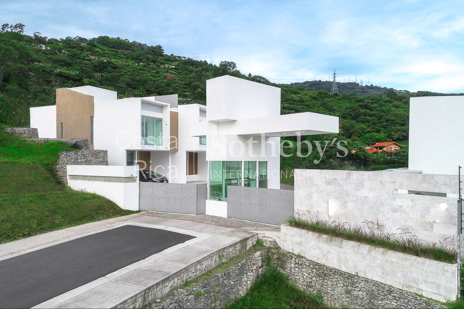  Amplia Casa Nueva en Escazú - 物件實景