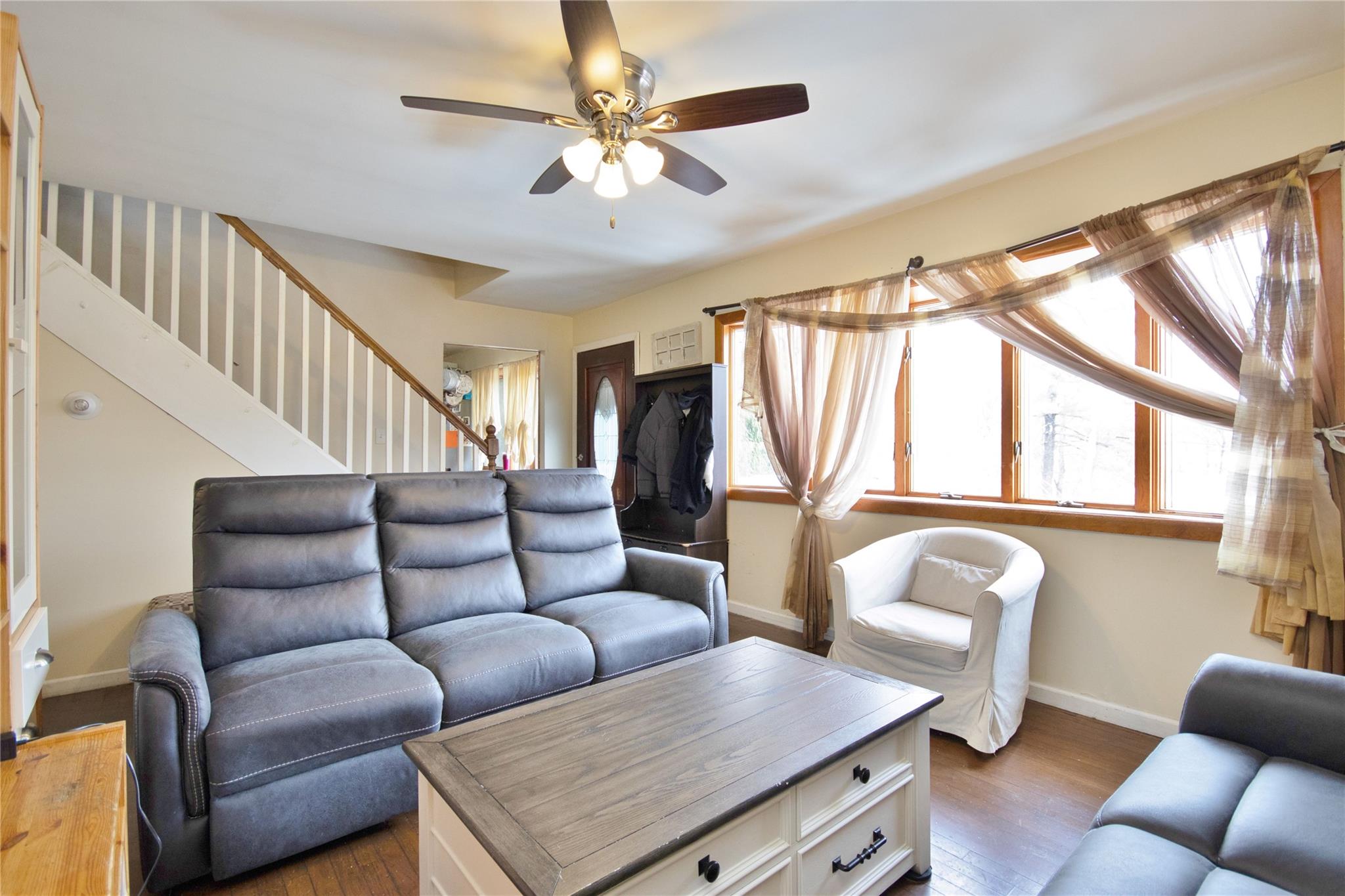 Garnerville, New York, 10923, United States, 5 Bedrooms Bedrooms, ,2 BathroomsBathrooms,Residential,For Sale,1927826