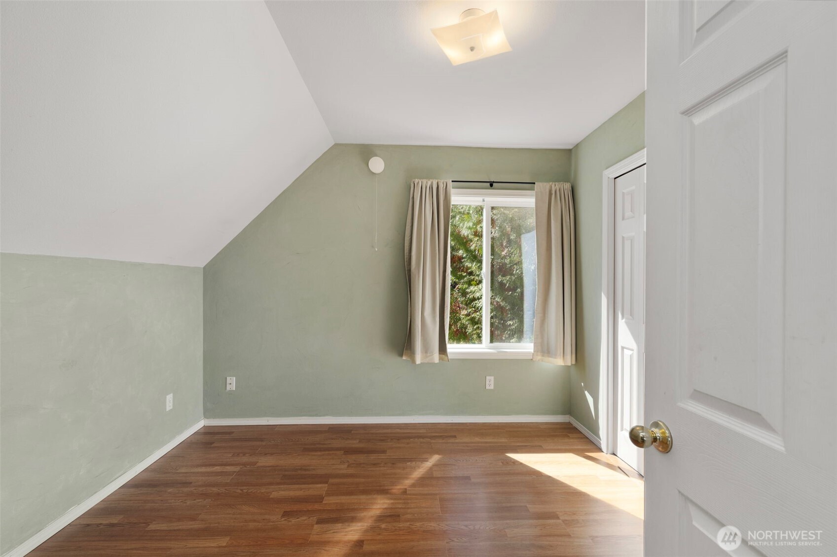Port Townsend, Washington, 98368, United States, 3 Bedrooms Bedrooms, ,3 BathroomsBathrooms,Residential,For Sale,1847434