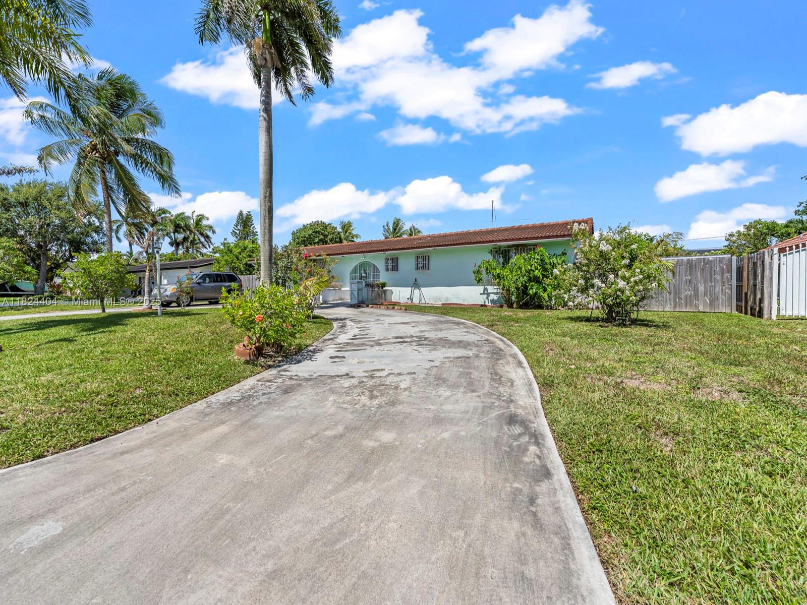 Palmetto Bay, Florida, 33157, United States, 3 Bedrooms Bedrooms, ,3 BathroomsBathrooms,Residential,For Sale,1867576