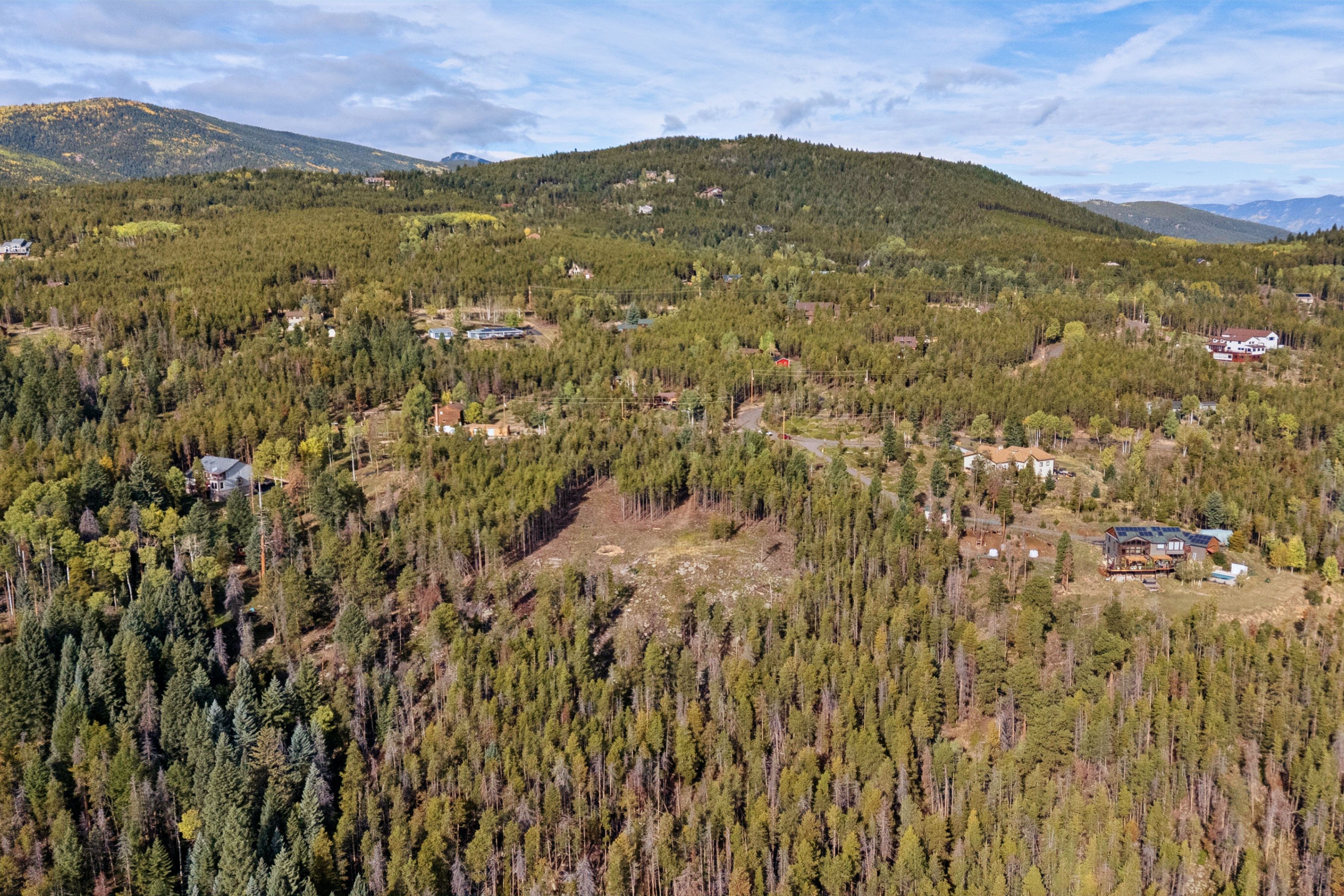  Opportunity to Build Your Foothills Dream Home with Over 7 Acres of Privacy - 物件實景