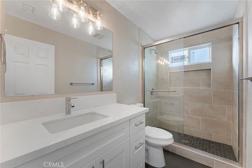 Montebello, California, 90640, United States, 7 Bedrooms Bedrooms, ,Residential,For Sale,1998725