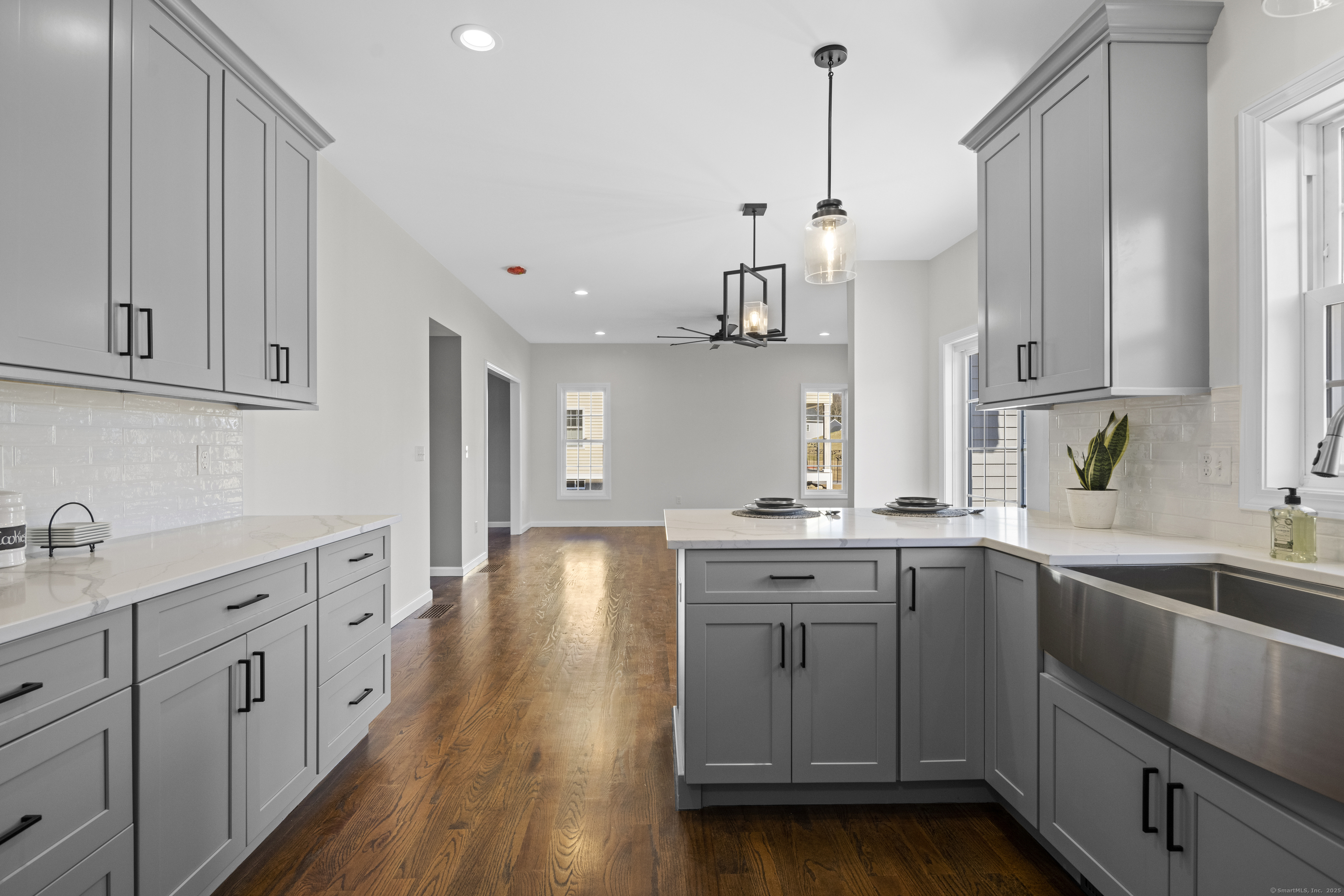 Bristol, Connecticut, 06010, United States, 3 Bedrooms Bedrooms, ,3 BathroomsBathrooms,Residential,For Sale,1920103