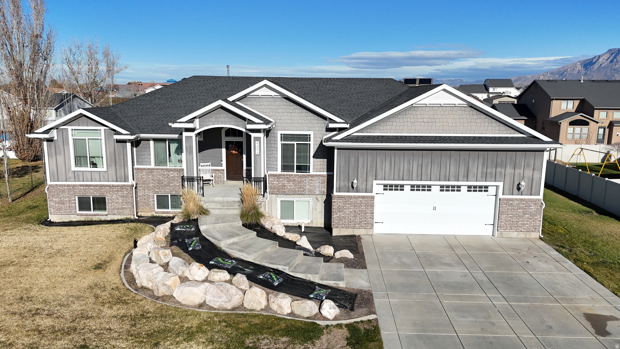 Plain City, Utah, 84404, United States, 7 Bedrooms Bedrooms, ,3 BathroomsBathrooms,Residential,For Sale,2000664