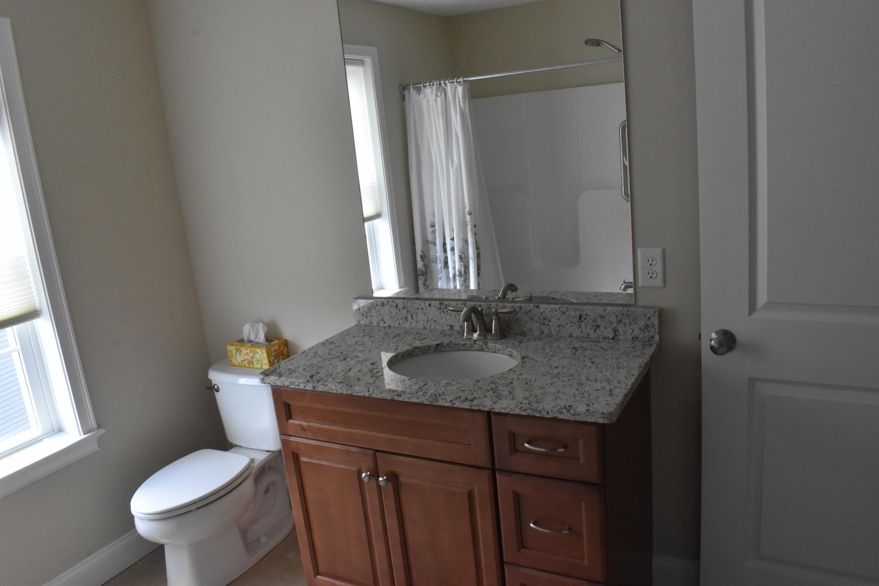 Brentwood, New Hampshire, 03833, United States, 2 Bedrooms Bedrooms, ,2 BathroomsBathrooms,Residential,For Sale,1905926