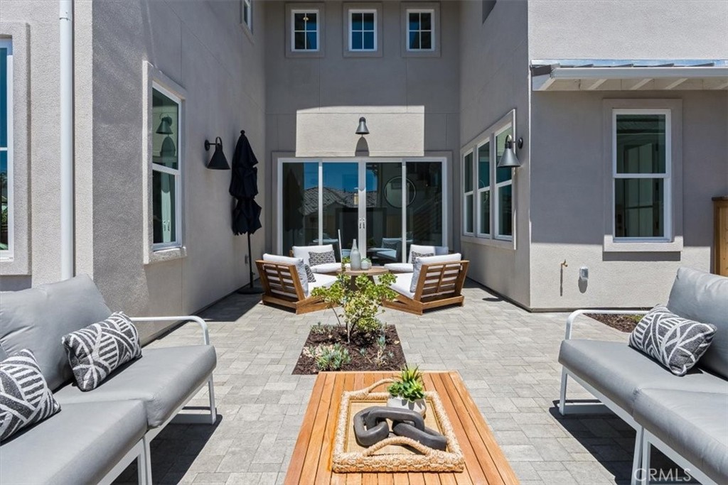 San Luis Obispo, California, 93401, United States, 5 Bedrooms Bedrooms, ,6 BathroomsBathrooms,Residential,For Sale,2001522