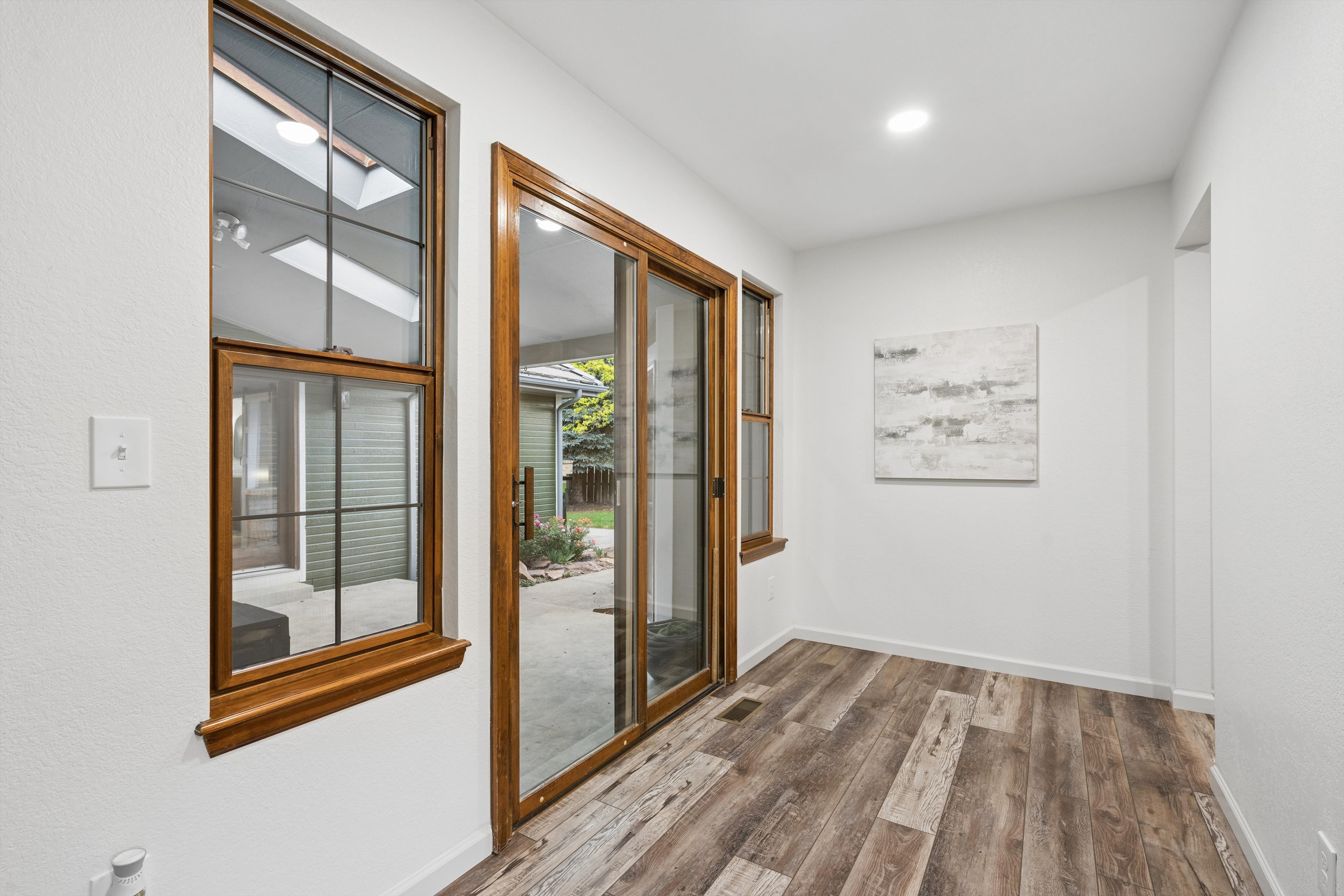  Thoughtfully Updated and Beautifully Maintained Ranch-Style Residence - 物件實景
