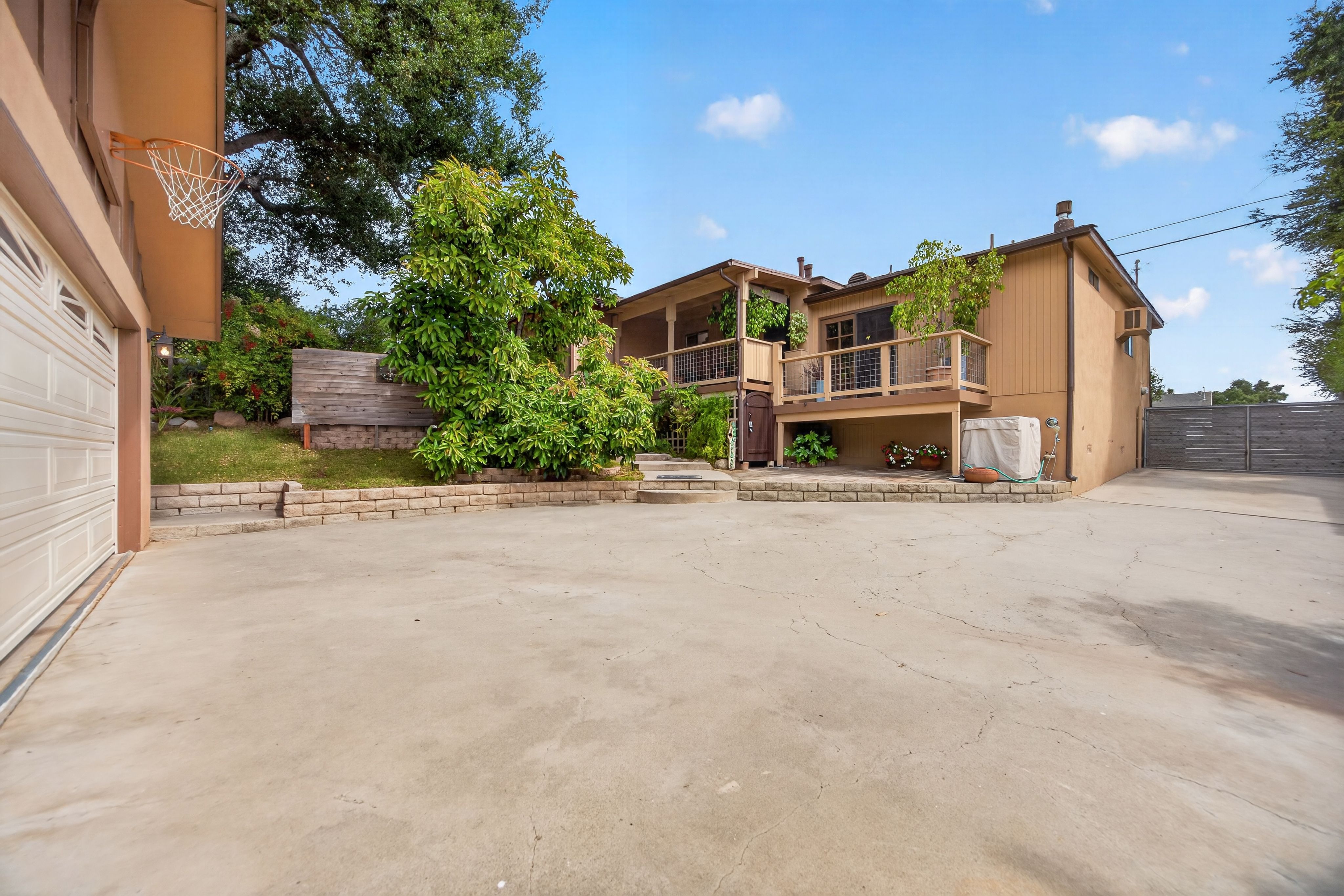  245 East Oak View Avenue, Oak View, CA 93022 - 物件實景