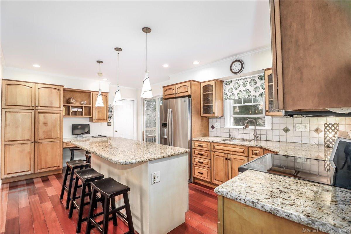 Trumbull, Connecticut, 06611, United States, 4 Bedrooms Bedrooms, ,3 BathroomsBathrooms,Residential,For Sale,1935894