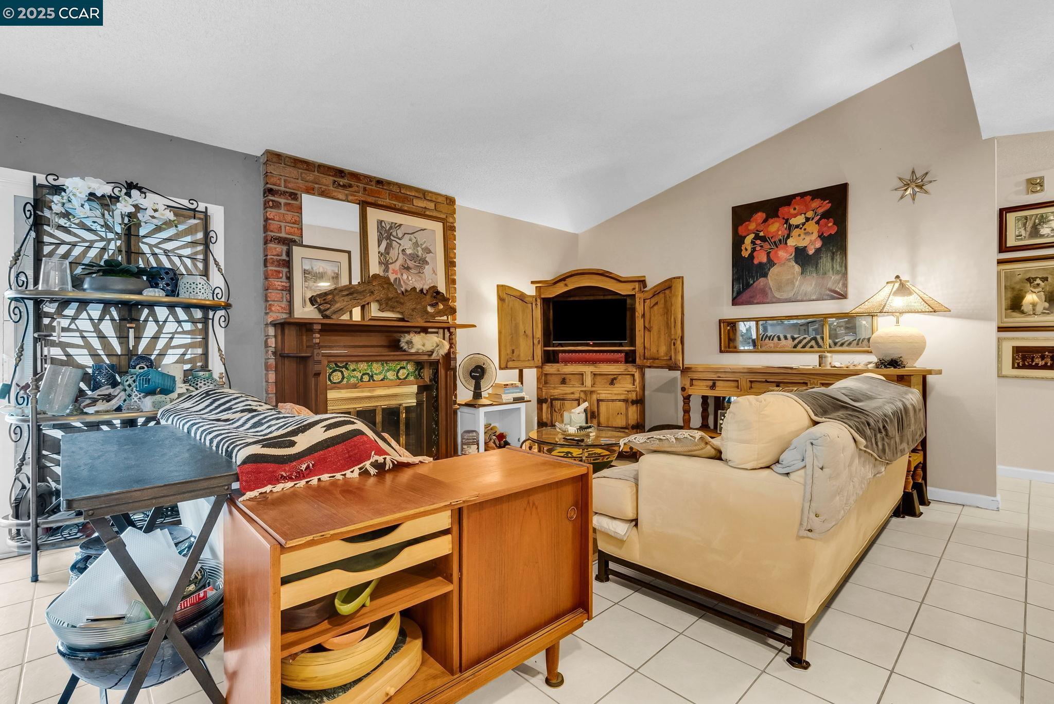 Concord, California, 94521, United States, 4 Bedrooms Bedrooms, ,2 BathroomsBathrooms,Residential,For Sale,1914040