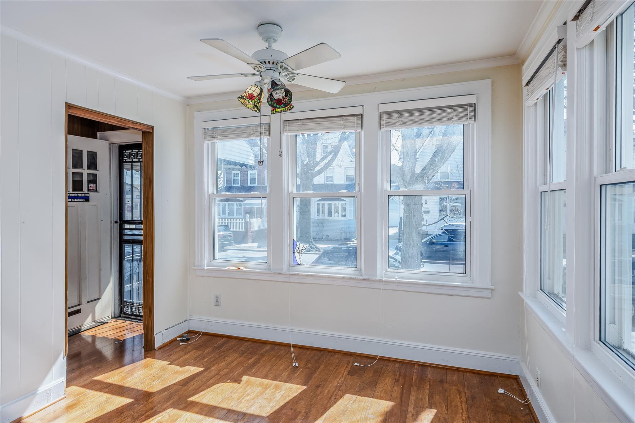 Queens Village, New York, 11428, United States, 4 Bedrooms Bedrooms, ,2 BathroomsBathrooms,Residential,For Sale,1752730