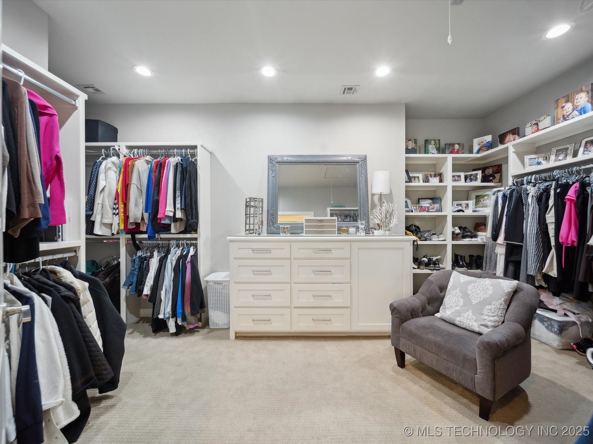 Sapulpa, Oklahoma, 74066, United States, 3 Bedrooms Bedrooms, ,3 BathroomsBathrooms,Residential,For Sale,1987728