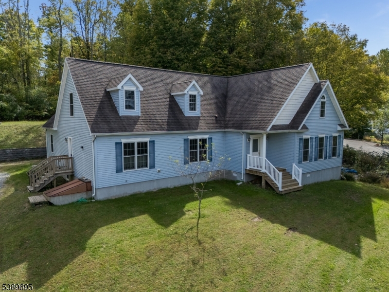 Lebanon Twp., New Jersey, 08826, United States, 3 Bedrooms Bedrooms, ,2 BathroomsBathrooms,Residential,For Sale,1960798