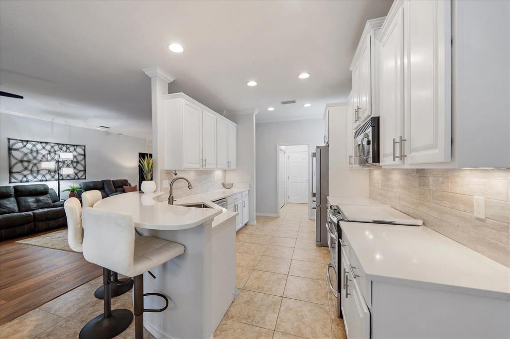 Bradenton, Florida, 34212, United States, 3 Bedrooms Bedrooms, ,2 BathroomsBathrooms,Residential,For Sale,1927218