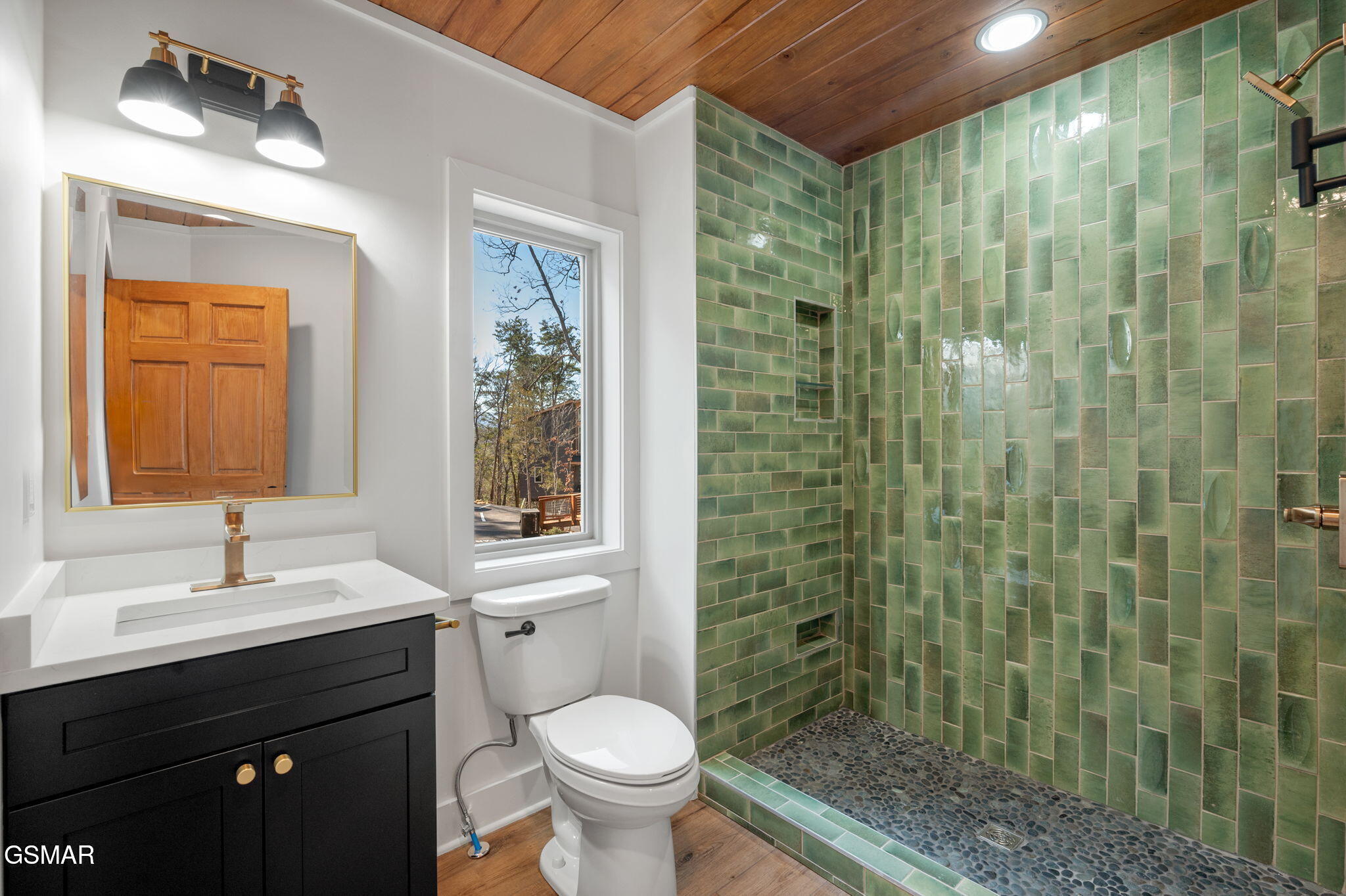 Pigeon Forge, Tennessee, 37863, United States, 2 Bedrooms Bedrooms, ,2 BathroomsBathrooms,Residential,For Sale,1872130