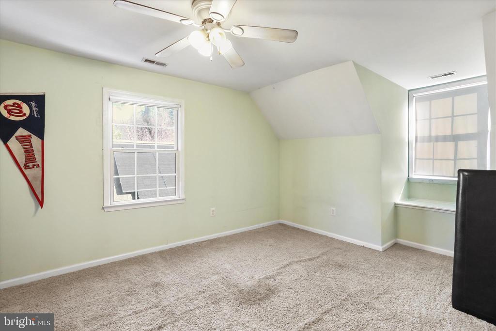 Front Royal, Virginia, 22630, United States, 4 Bedrooms Bedrooms, ,4 BathroomsBathrooms,Residential,For Sale,1994822