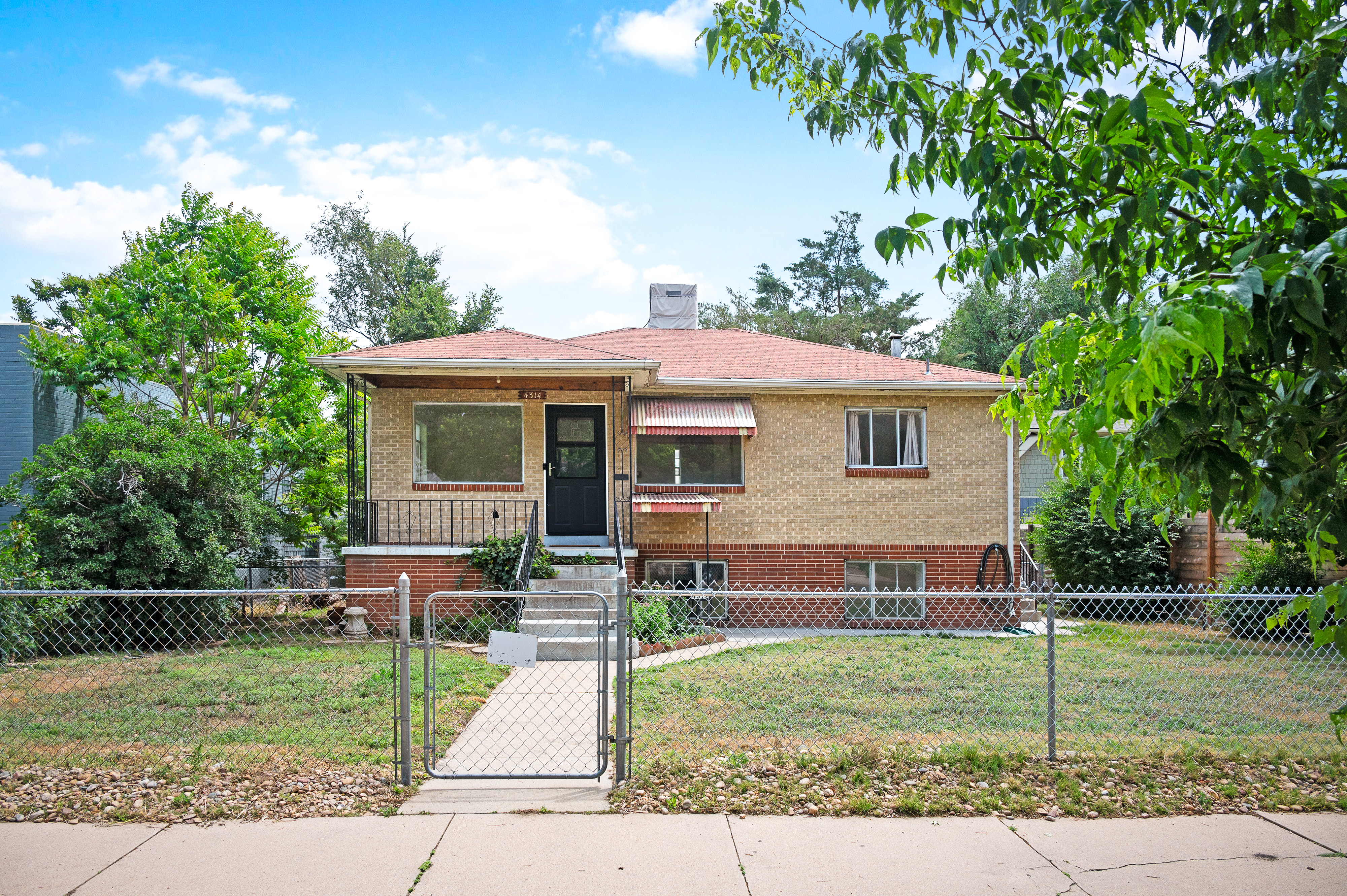  Charming Up/Down Duplex In Beloved Sunnyside - 物件實景