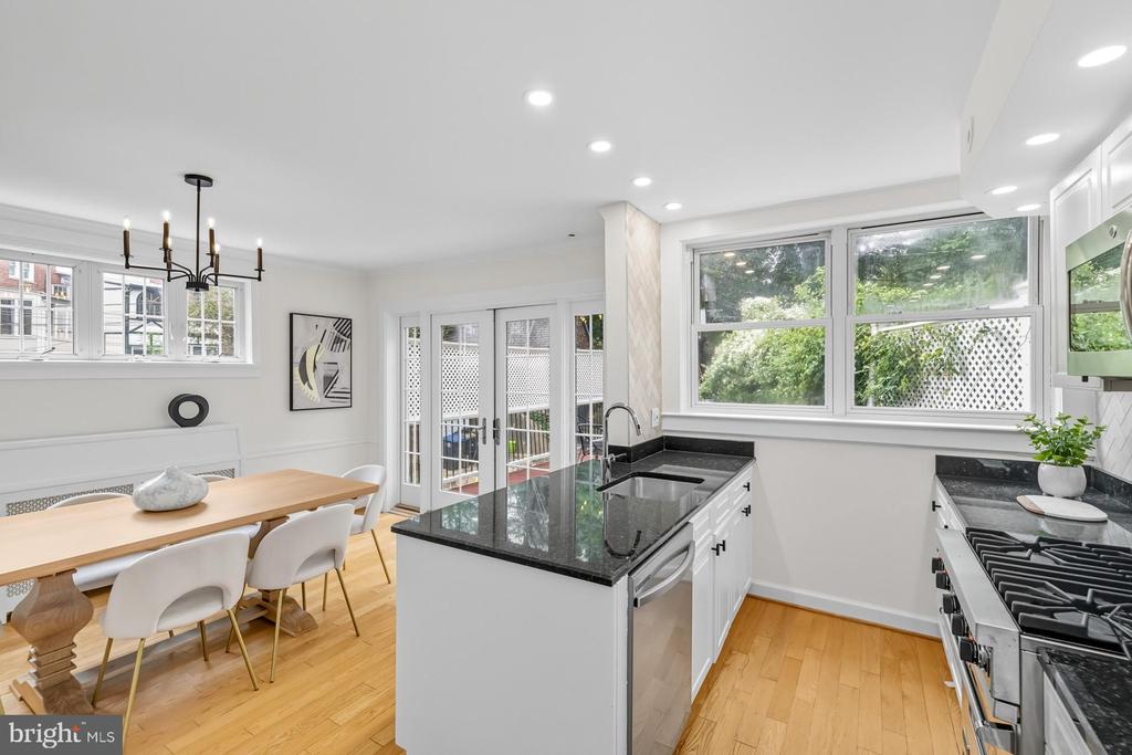 Washington, District of Columbia, 20007, United States, 4 Bedrooms Bedrooms, ,3 BathroomsBathrooms,Residential,For Sale,1975230