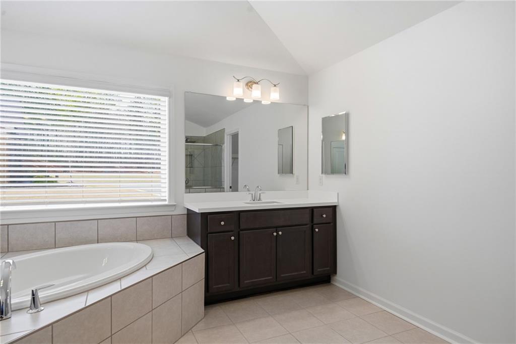 Cumming, Georgia, 30028, United States, 6 Bedrooms Bedrooms, ,6 BathroomsBathrooms,Residential,For Sale,2034484