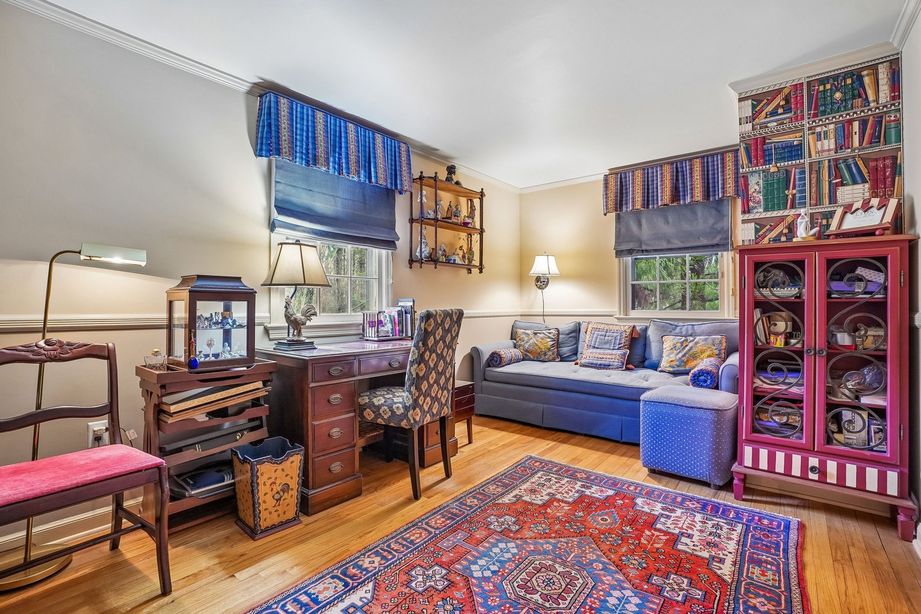  Classic Center Hall Colonial Privately Set on 1.2 Acres - 物件實景