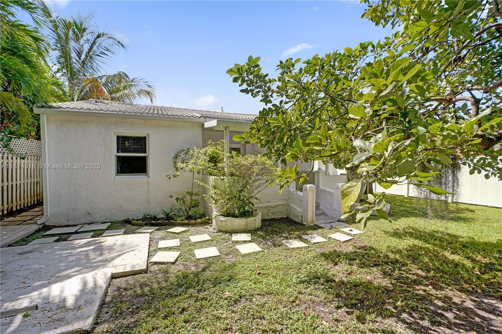 Miami, Florida, 33138, United States, 3 Bedrooms Bedrooms, ,2 BathroomsBathrooms,Residential,For Sale,1947884