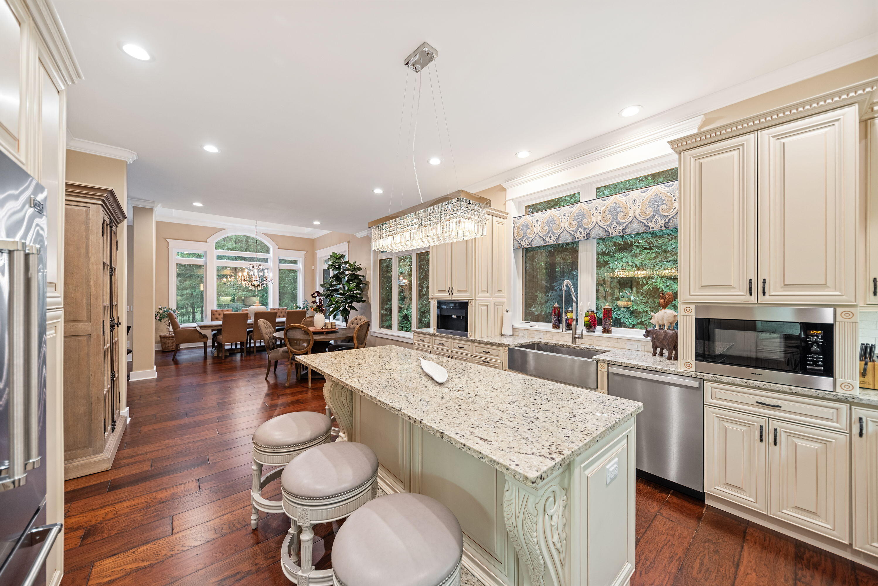 New Buffalo, Michigan, 49117, United States, 5 Bedrooms Bedrooms, ,4 BathroomsBathrooms,Residential,For Sale,1940411