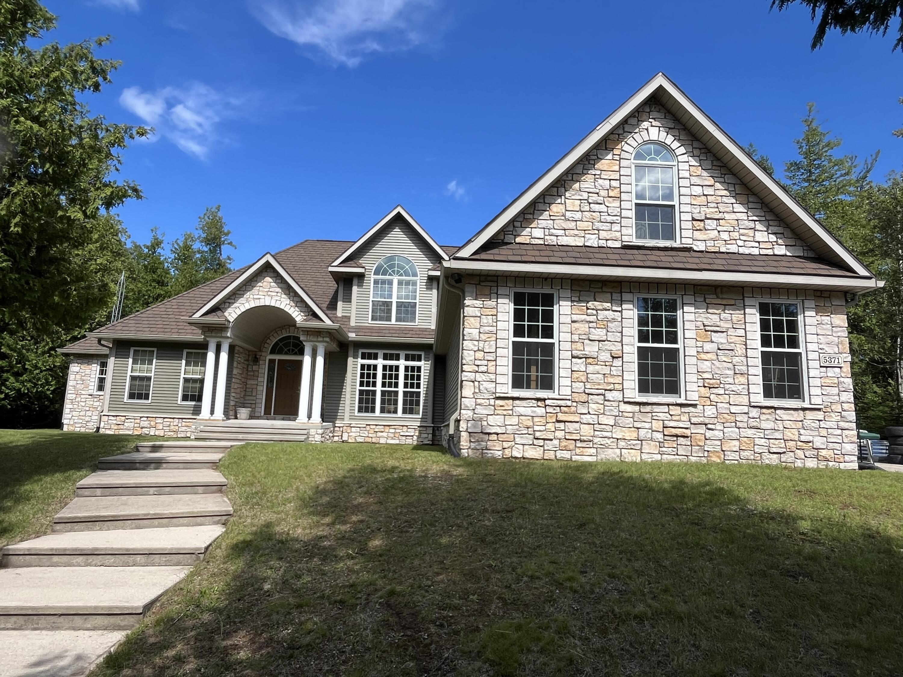 Presque Isle, Michigan, 49777, United States, 3 Bedrooms Bedrooms, ,3 BathroomsBathrooms,Residential,For Sale,1923878