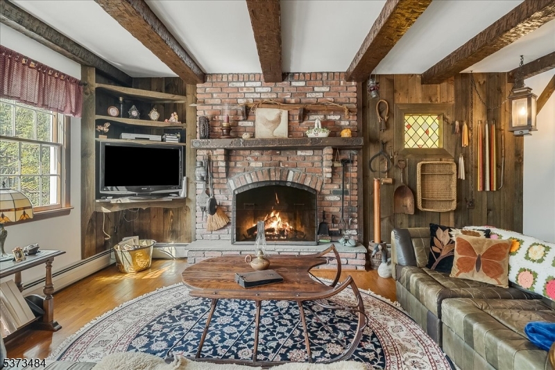 West Milford Twp., New Jersey, 07480-1601, United States, 4 Bedrooms Bedrooms, ,3 BathroomsBathrooms,Residential,For Sale,1928755