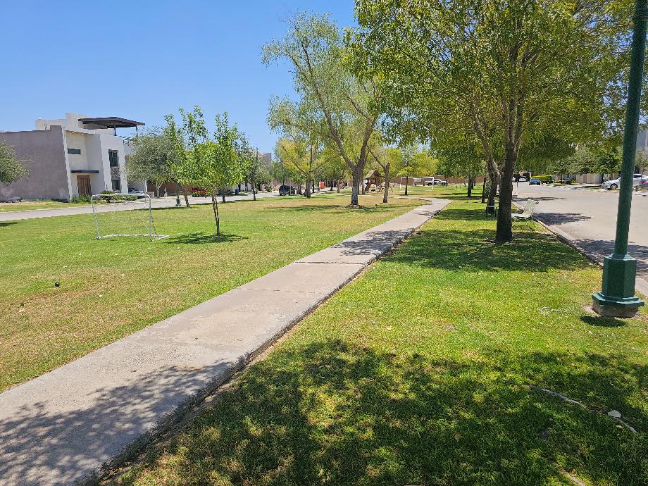 Torreón, Coahuila de Zaragoza, 27105, Mexico, 3 Bedrooms Bedrooms, ,6 BathroomsBathrooms,Residential,For Sale,1994630