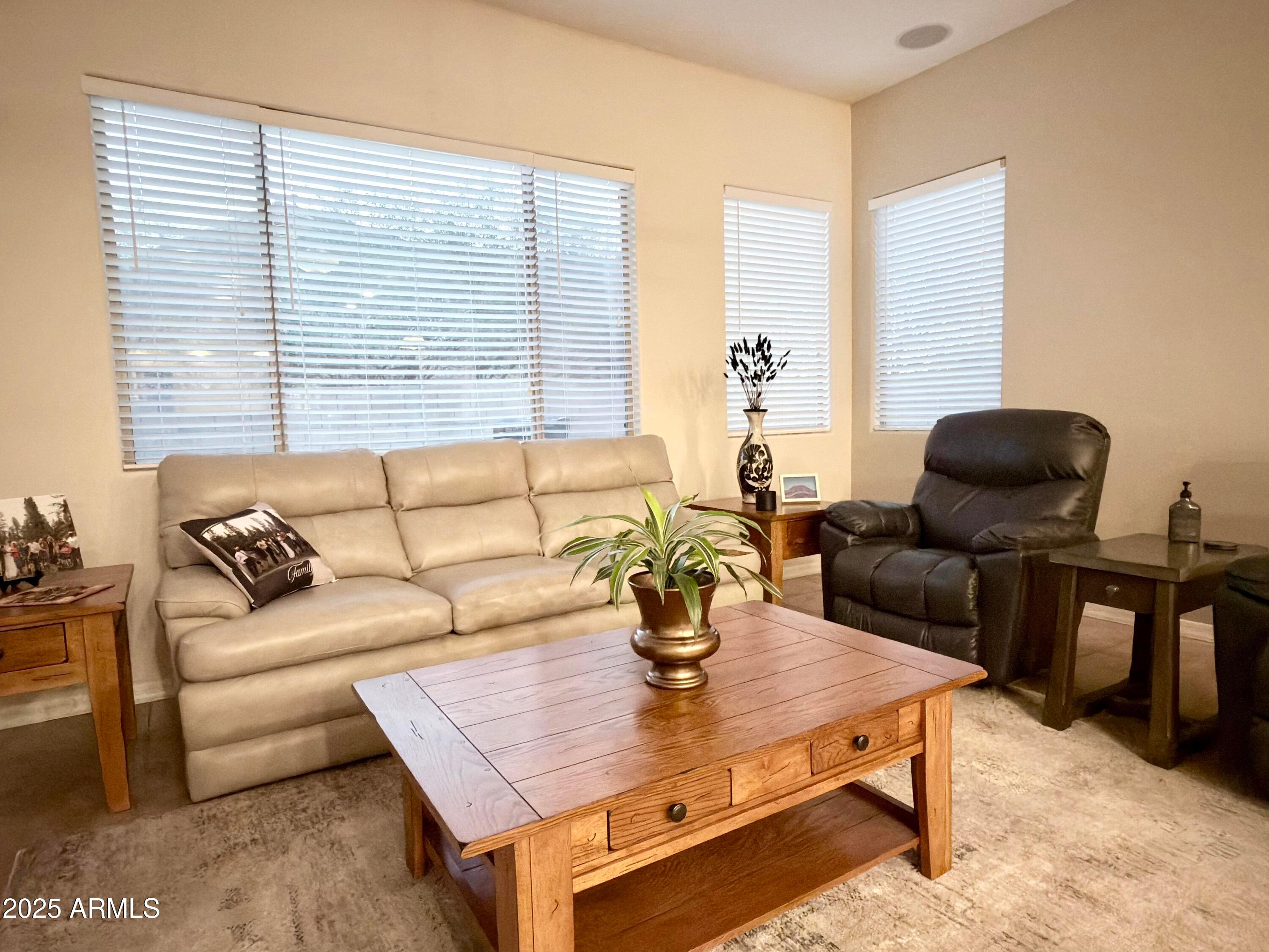 New River, Arizona, 85087, United States, 4 Bedrooms Bedrooms, ,2 BathroomsBathrooms,Residential,For Sale,1979585