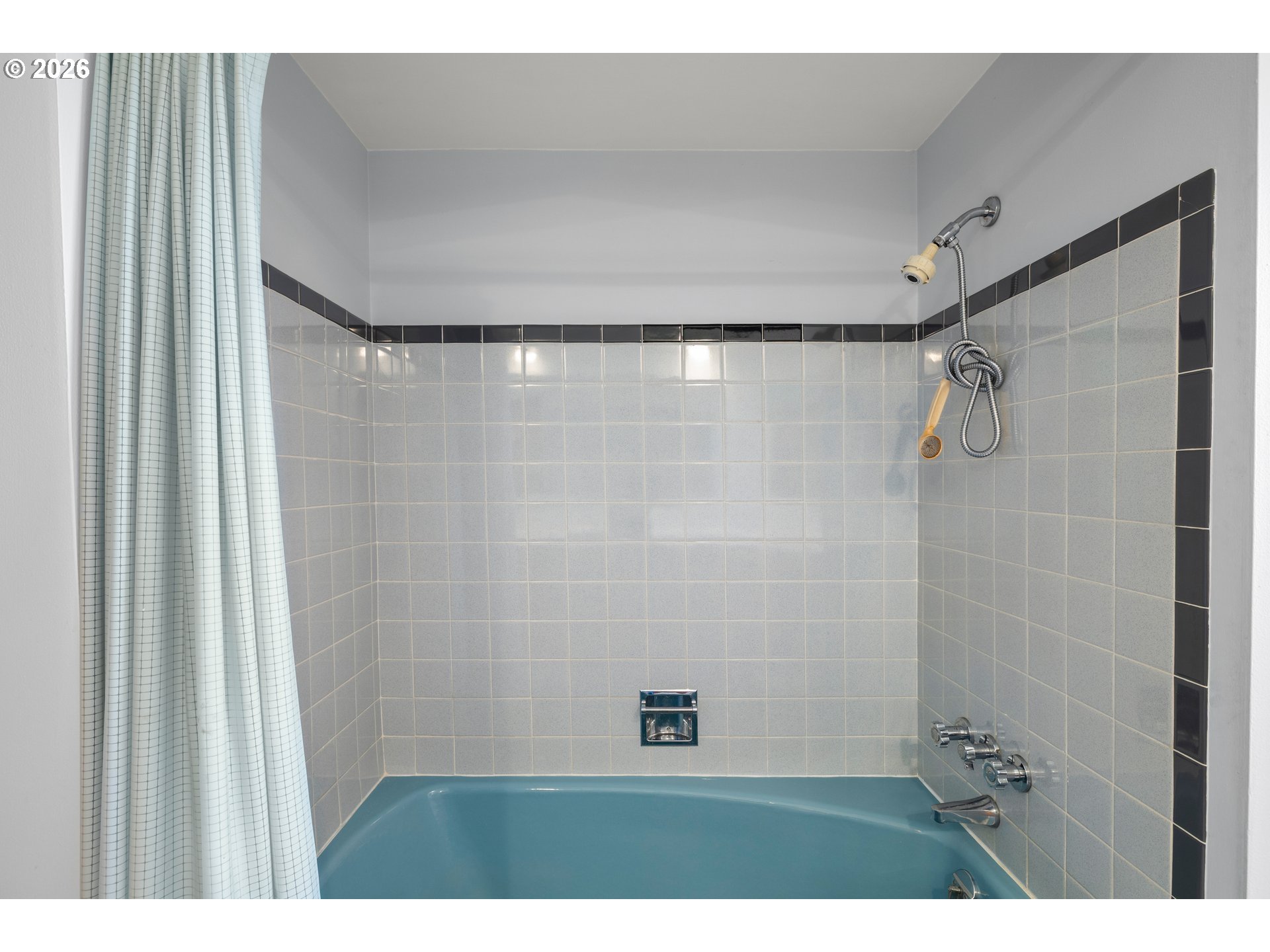 Portland, Oregon, 97230, United States, 3 Bedrooms Bedrooms, ,2 BathroomsBathrooms,Residential,For Sale,2040428