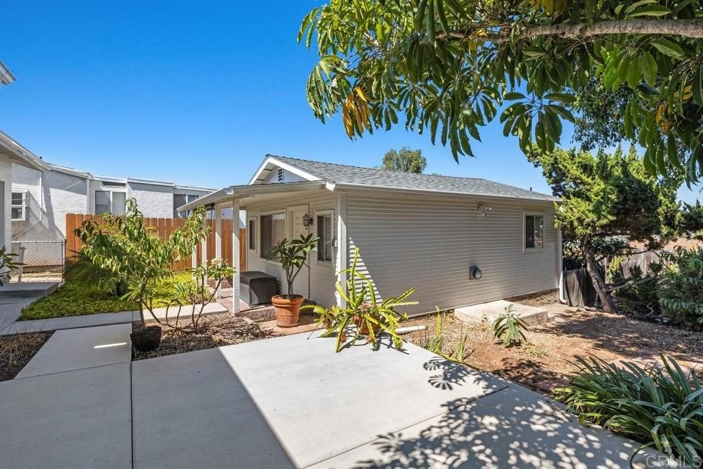 Lemon Grove, California, 91945, United States, 2 Bedrooms Bedrooms, ,2 BathroomsBathrooms,Residential,For Sale,1907575