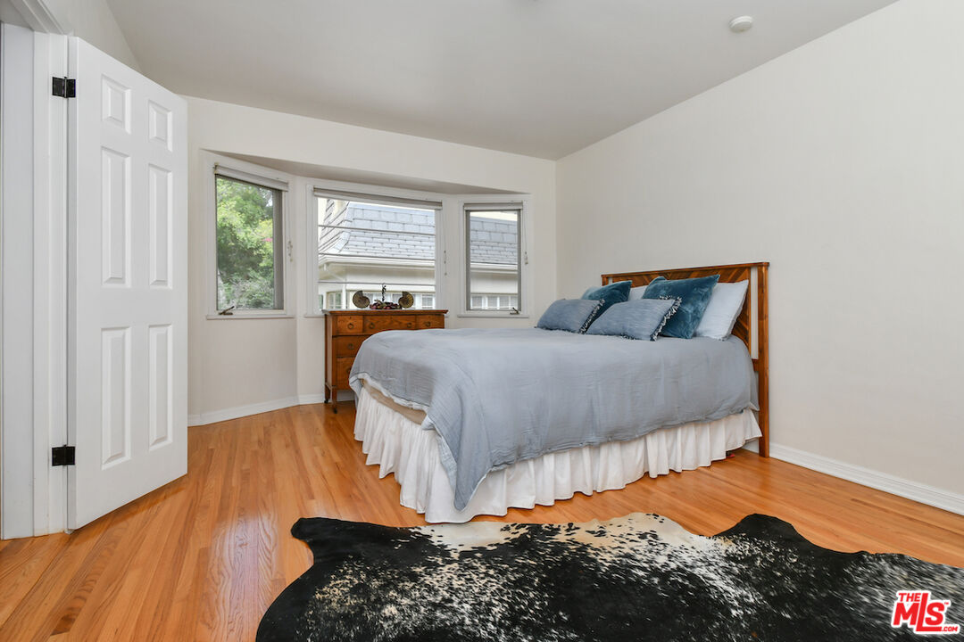 Los Angeles, California, 90077, United States, 3 Bedrooms Bedrooms, ,2 BathroomsBathrooms,Residential,For Sale,1901054