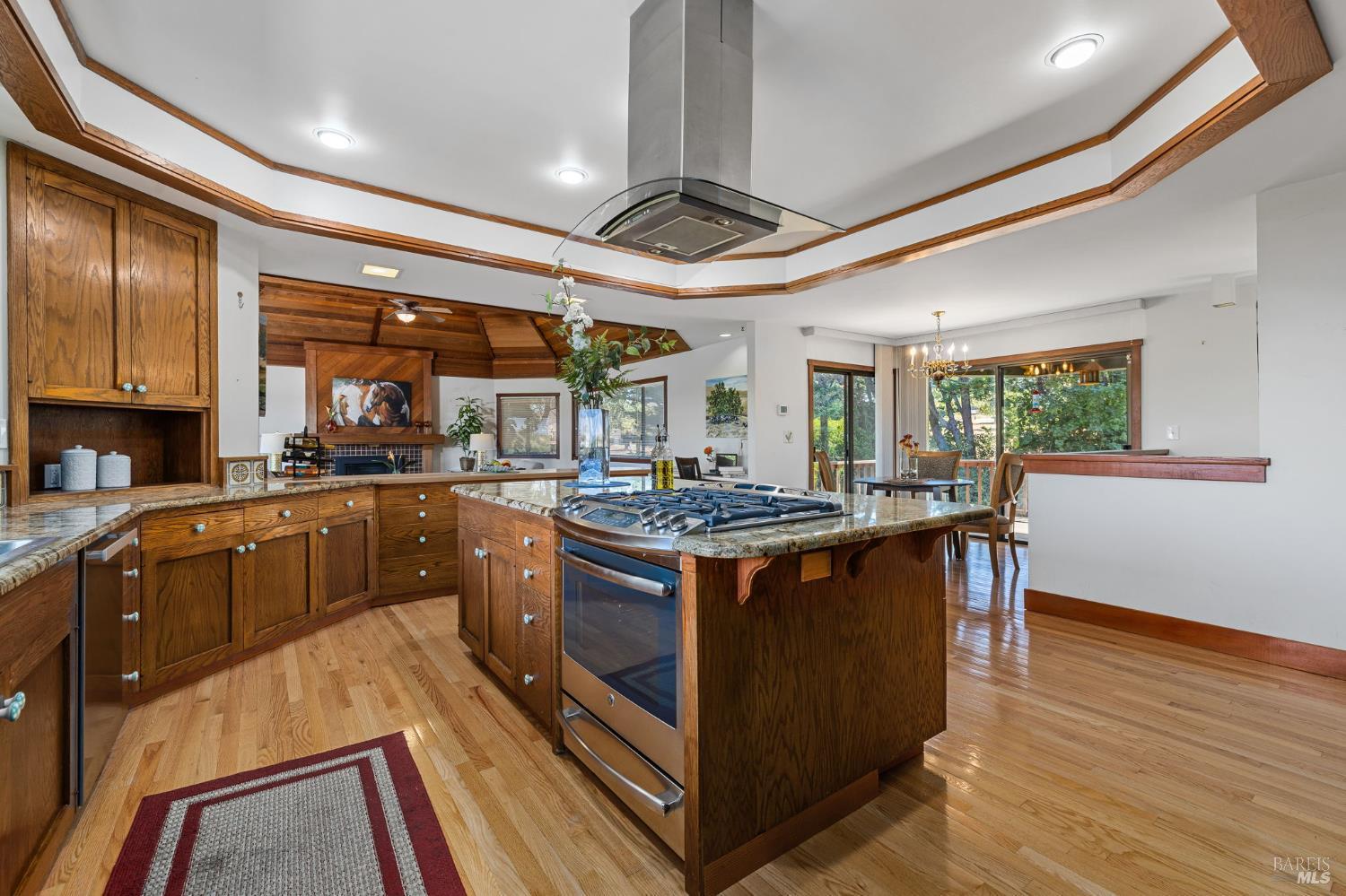 Sebastopol, California, 95472, United States, 4 Bedrooms Bedrooms, ,5 BathroomsBathrooms,Residential,For Sale,1980868